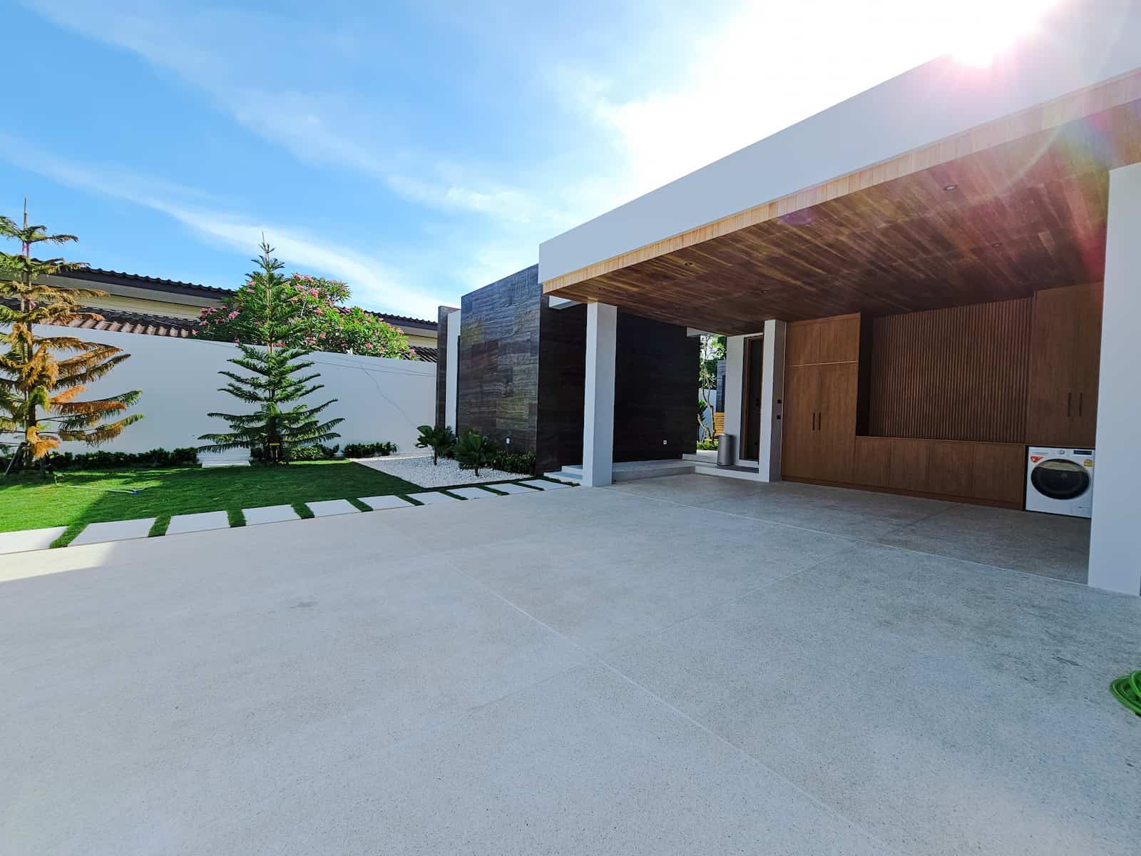 Mouana Residence Pratthana Chalong — architecture