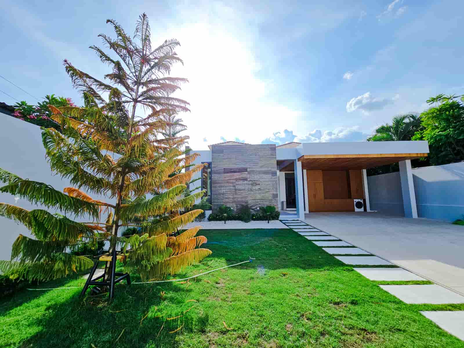 Mouana Residence Pratthana Chalong — architecture